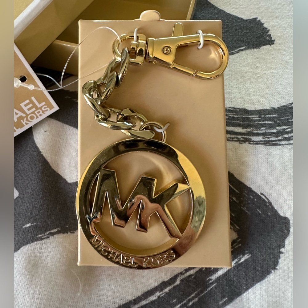 Gold Michael Kors Key Holder with MK Logo - Picture 2 of 6
